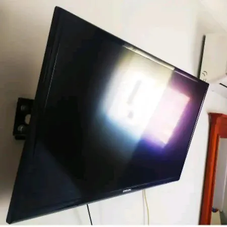 Habitación amplia en piso compartido, cama 1,50,tv *